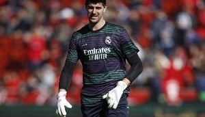 皇马在24-25赛季各项赛事共计丢84球，追平队史单赛季丢球纪录